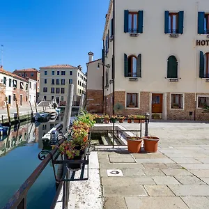 Tiziano 3*, Veneza Itália